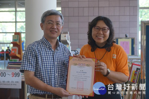 成大圖書館「二手書義賣活動」，捐贈德蘭啟智中心。