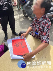 男子以文字、圖畫及演說方式公然兜售香港六合彩明牌，警方以刑法妨害秩序罪逮捕，移送雲林地檢署偵辦。