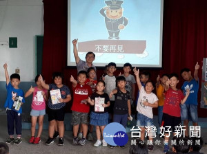 北港警分局舉辦校園巡迴宣導活動，增進學校教職員及學生反毒、防制暴力事件的知識，減少被害發生的機會。