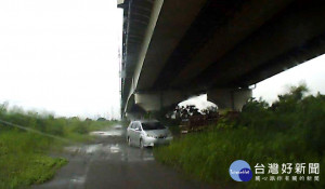 男子車內服毒輕生　細心警阻憾事