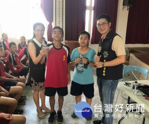 為維護青少年成長空間，北港警分局預防犯罪宣導團前進國中校園，宣導有關反賄選、反暴力、反霸凌及反幫派入侵校園的法律常識與法律責任說明。（記者陳昭宗拍攝）
