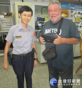 外籍遊客遺失皮夾　屏警熱心尋回