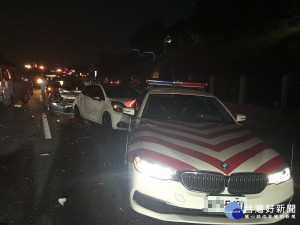 中山高王田路段9車連環撞　警車放交通錐也被追撞