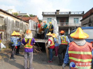 高市擴大滅蚊作戰，鎖定高風險區域加強防疫。（圖/記者郭文君 攝）