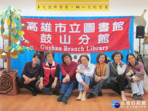 鼓山圖書館的故事媽媽，深入偏鄉，關心學童閱讀問題。（圖/記者郭文君 攝）