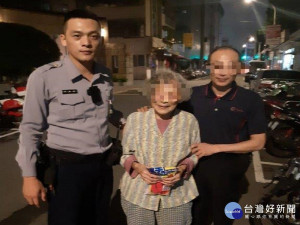 八旬嬤外出購物迷路　熱心警協助返家