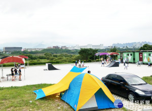 樹林河濱公園首座輪板主題露營區，開幕活動期間可免費預約體驗露營及輪板課程 。（圖／高管處提供）