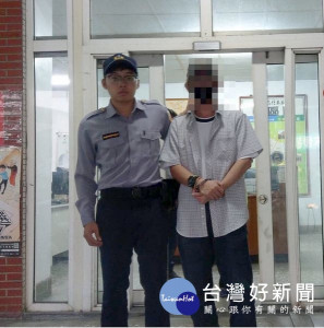 男子趁深夜入侵民宅偷東西，犯行全被監視器拍下，警方循線逮人法辦。（記者陳昭宗拍攝）