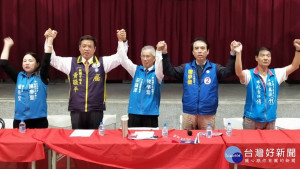 國民黨桃園市長候選人陳學聖出席國民黨桃園市平鎮區黨部所主辦的建黨124週年黨慶大會。