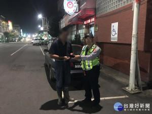 民眾外出購物掉手機　屏警火速尋回