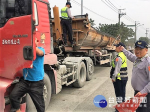 砂石車違規擾民　屏警加強取締