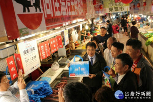 建立優質品牌與良好形象勢在必行，農業局加強民眾正確選購優質豬肉的觀念，倡導「在地好滋味；新鮮零距離」給消費者最佳選擇，讓消費者食的安心。