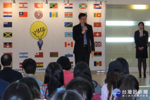 李泳龍校長出席成果展。