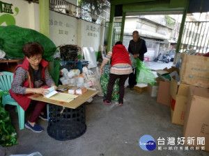 台中市環保局推動各里的希望資收站，鼓勵民眾回收成效亮眼。(圖/台中市政府)

