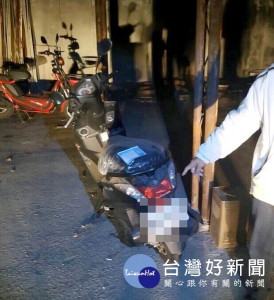 犯嫌見被害人機車鑰匙未拔除，就直接將車騎走，所幸警方即時通報警網攔檢，將竊嫌繩之以法。（記者陳昭宗拍攝）