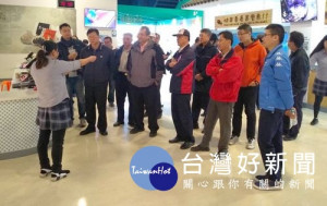 北港分局長廖志明為讓基層幹部放鬆緊繃許久的工作情緒，特於口湖「台灣鯛生態創意園區」舉辦戶外週報，藉此調劑身心，並促進彼此間的情誼。