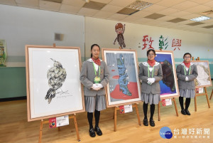 廣達游於藝-遇見大未來聯合開幕暨成果展中的導覽小尖兵。