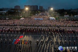 2019總統府元旦升旗（圖／翻攝蔡英文臉書）