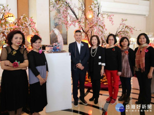 「劍獅遊春 花鳥爭鳴」纏花展，台南大億麗緻酒店登場。