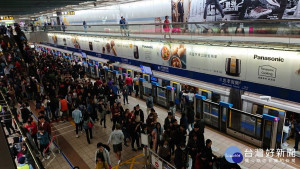台北捷運公司表示，2018年台北捷運營運可靠度高達901萬車廂公里及運量7.65億人次雙創新高，並預估今（2019）年3至4月間，運量將達100億人次里程碑。（圖／台灣好新聞編輯部）