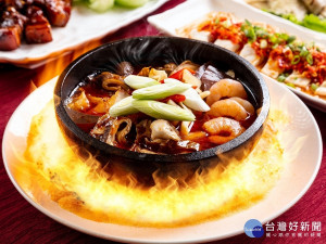 桃園福容冬季特色菜登場   咖啡入菜炙燒毛血旺超吸睛