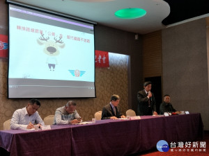 春節連假出遊返鄉多項優惠，鼓勵民眾搭乘公共運輸。圖／記者鄧富珍攝