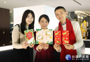 北捷預計1月26日（週六）上午10時起，在捷運台北車站及忠孝復興站2站共5處詢問處限量販售800套「豬年生肖紀念車票」，每套售價300元。（圖／台北捷運公司）