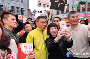 台北市府研考會24日公布2018年12月進行的民調，該項民調顯示柯文哲施政的總體滿意度為58.6％。（圖／台北市政府秘書處）