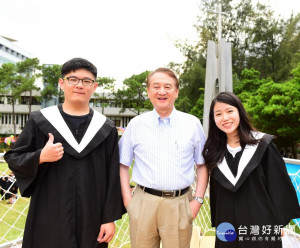 中原重視品格與專業教育，是畢業生獲得企業青睞的主因。(圖中為張光正校長)

