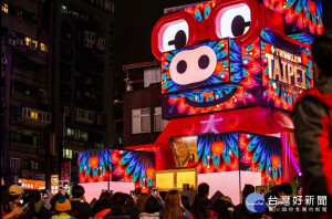 台北市府宣布，今（2019）年度台北燈會，將於2月16日（週六）～2月24日（週日），在台北西區舊城（即中華路、西門紅樓、北門廣場及行旅廣場一帶）舉行。（圖／台北市觀傳局）