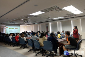 長榮大學舉辦多元學習補助獎勵辦法說明會。