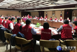 因為多地降雨不如預期後，經盤點各地水情後，旱災經濟部災害緊急應變小組決定自3月4日（周一）起新竹地區轉換水情燈號由綠燈轉為黃燈後，並開始實施離峰減壓供水措施；高雄地區則於同日調整水情燈號為水情稍緊的綠燈。（圖／經濟部水利署）
