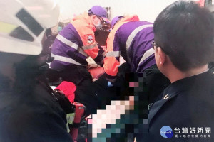 蘆竹警方神救援將已陷入昏迷的林姓女子送醫急救挽回一命。