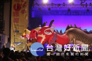 邀紙風車過溝國中演出「返回孕育夢想的搖籃」，追思雕塑家李良仁對藝術和公益充滿熱情