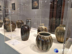 「一念之間」張永宗柴燒創作展。圖／記者鄧富珍攝