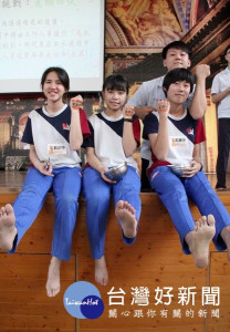 四湖文生中學114位學子為紀念329青年節，身體力行體驗飢餓12小時，並響應公益搶救最脆弱的兒童，為自己的青春留下最特別的回憶。（記者陳昭宗拍攝）