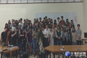 參與活動師生合影。