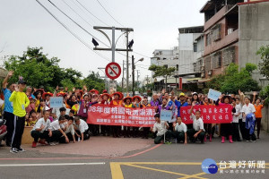 為能提前做好防汛準備，落實自主防災功能，桃園市政府水務局舉辦「溝渠清淤總動員」。