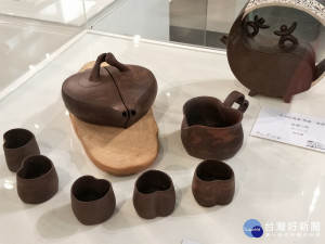 許宗煥「手作的溫度」想壺、享壺個展 作品。圖／記者鄧富珍攝
