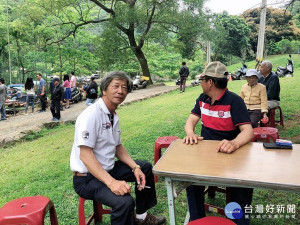 水里鄉民和村益坑「阿喜桂花園區」，在青山綠水中，滿山綻開的雪白桐花，園區內的大草原，絕對是賞桐的最佳秘境暨遊憩據點。