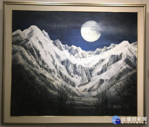 高永隆創作「秋茲夜色」。