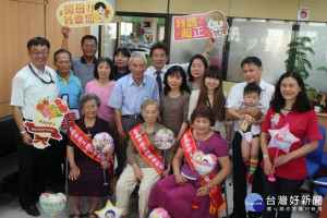 南市將表揚20位勞工模範母親。