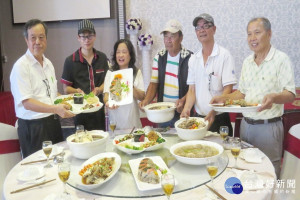 牛蒡大餐菜色豐富。