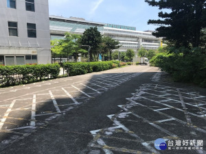 中和環狀線中原Y13站旁的閒置國有土地，交通局將闢建機車停車場，提供150個機車停車位。（圖／交通局提供）