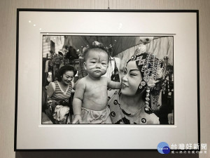 戲班母子。