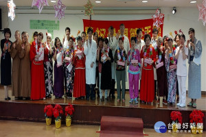 嘉南療養院長者美麗過節。
