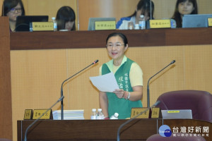 市議員陳治文在總質詢呼籲市府提升大溪、復興地區自來水接管率，普及自來用水，達到用水正義及平衡城鄉發展。(圖／桃園市議會提供)

