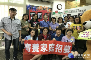 寄養媽媽籲請民眾加入寄養家庭行列。