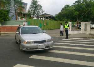 北港警方全力協助國中會考考場週邊秩序維護及交通疏導工作，亦於考場設置機動派出所，提供考生及家長最即時的服務。

