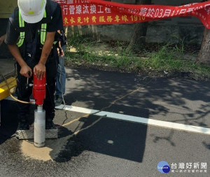 水品質抽查，進行AC鑽心取樣。
